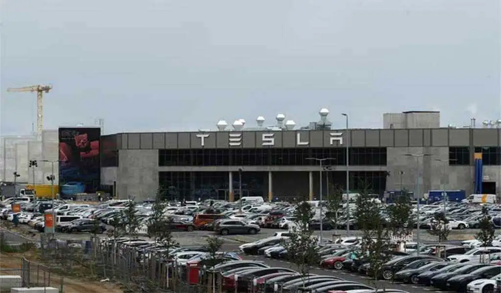 Tesla Union Calls For Better Staffing Amid Expansion Plans