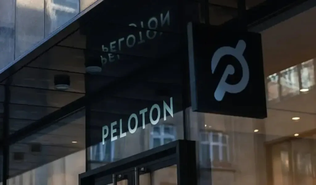 Peloton Shares Drop 20% After a Bigger Loss Than Expected, a Recall, And Seasonality