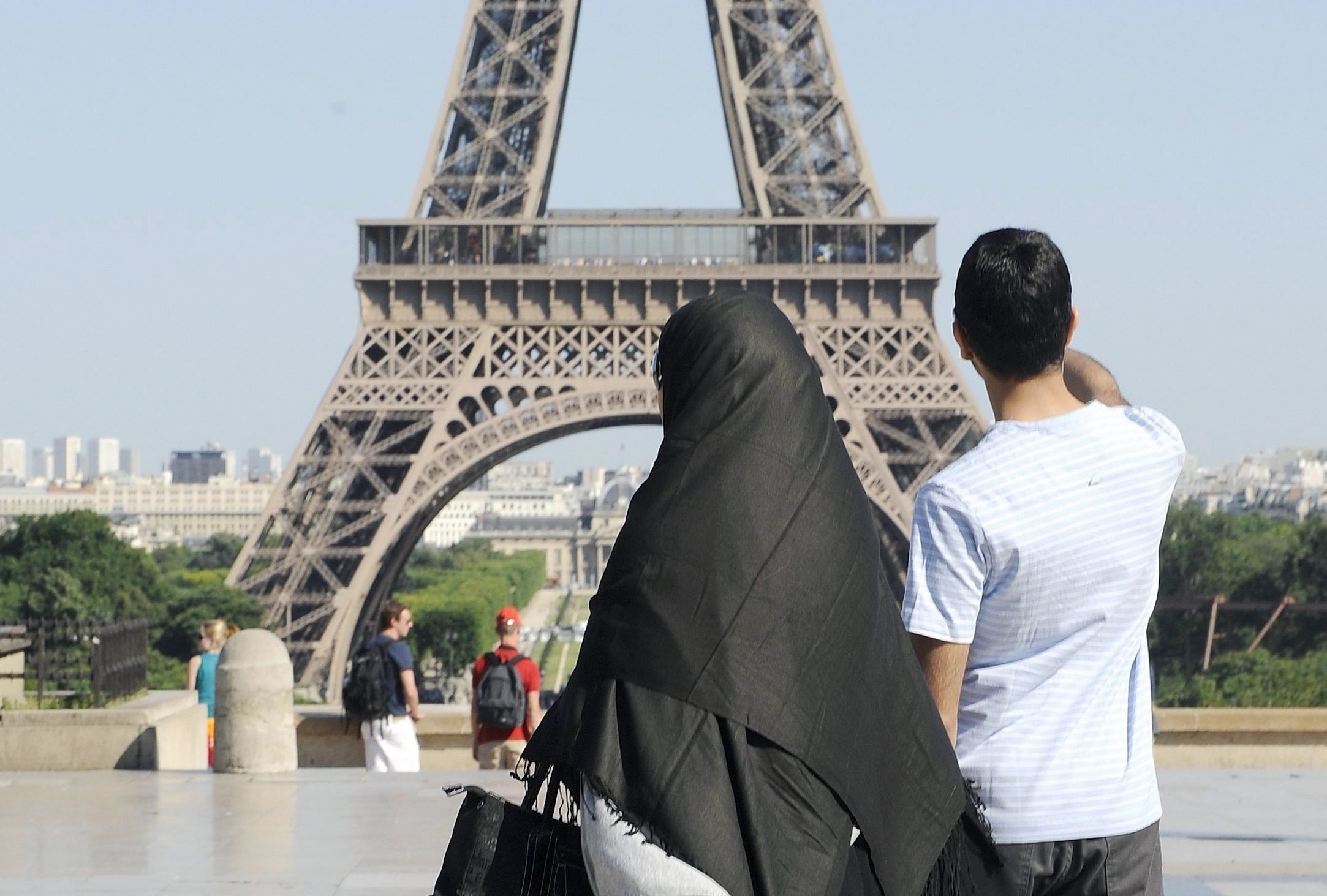 France to ban female students from wearing abayas