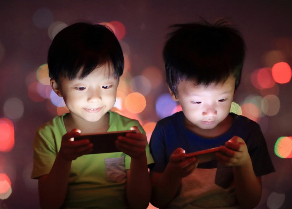 China Proposes 2 Hour Daily Limit on Children's Smartphone Screen Time