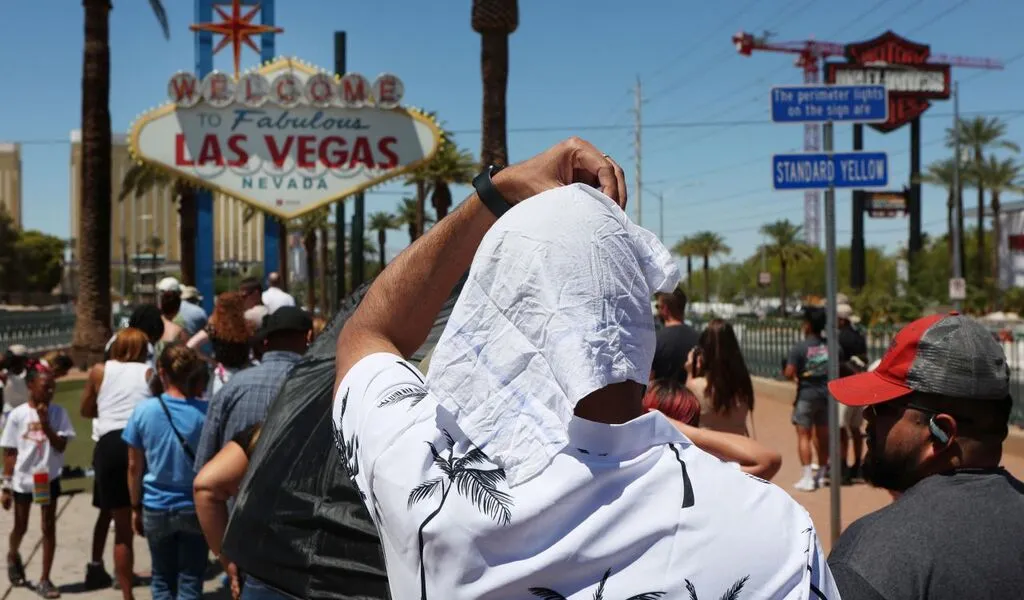 Sweltering Heatwave Grips Central US Record High Temperatures and Health Concerns 1