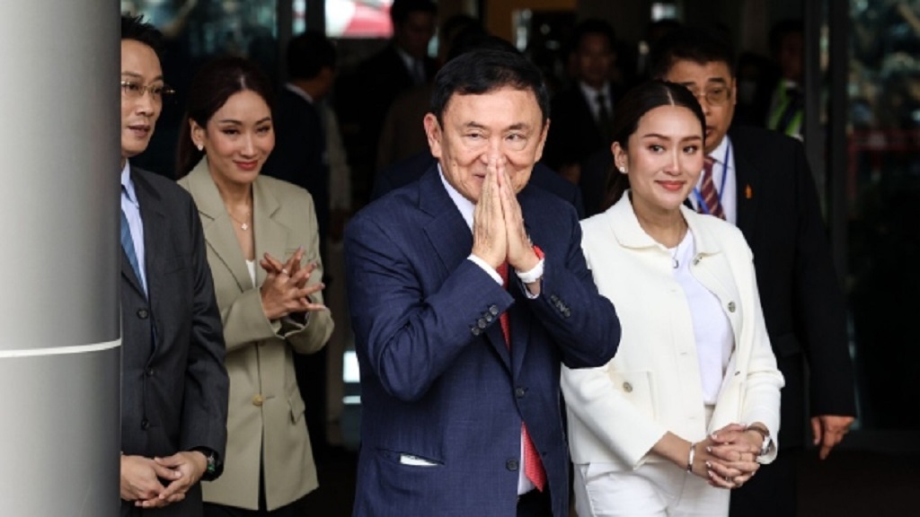 Thaksin Shinawatra Arrives in Thailand