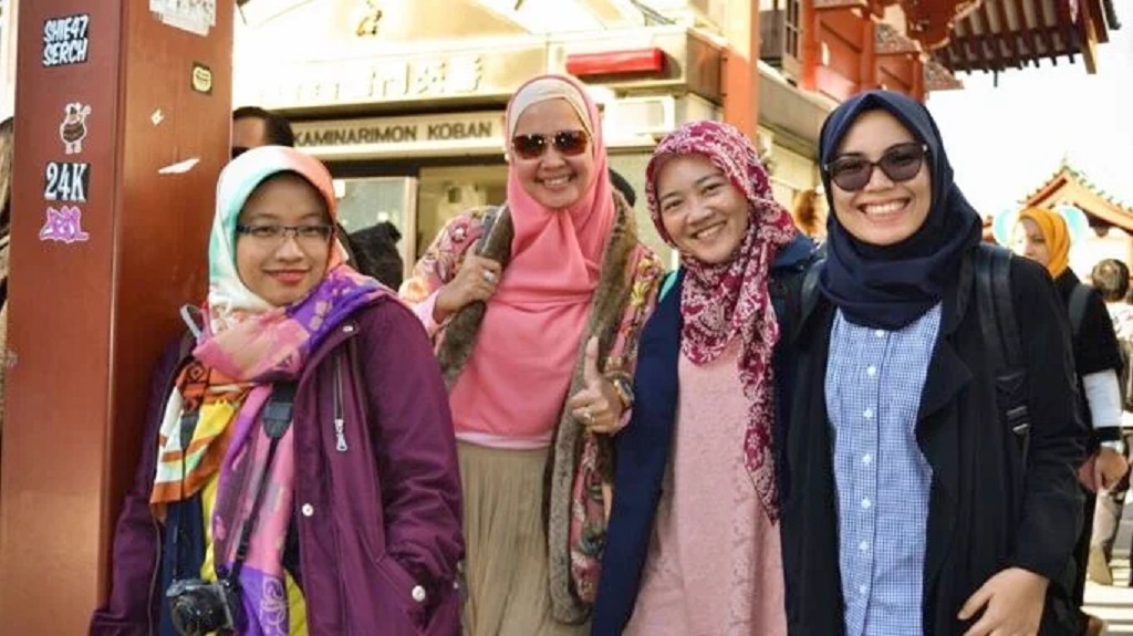 Thailand Aims to Be Top Muslim Tourist Destination By 2027