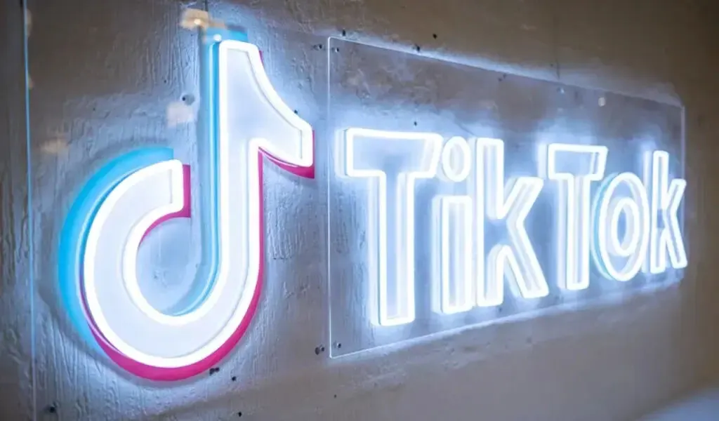'TikTok' Shuts Down Ireland-Targeted Disinformation Network
