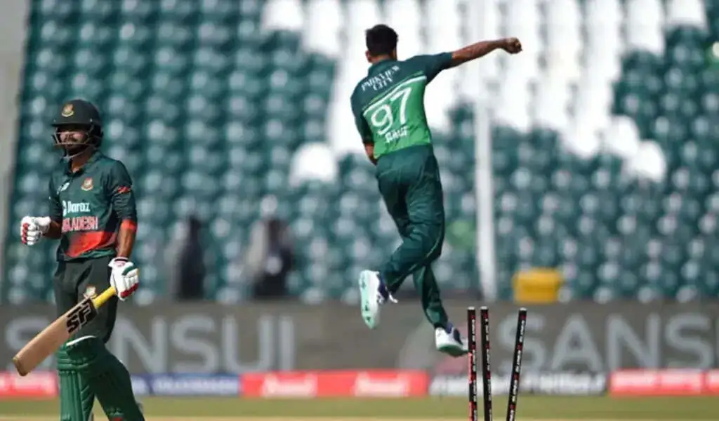 Pakistan Dismissed Bangladesh For 193 Runs In Pakistan vs Ban Live Score