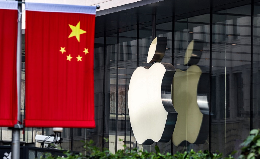 Apple Loses $200 Billion After China Bans Government Use of iPhone's
