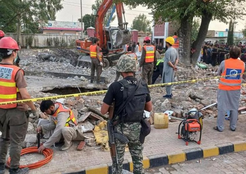 Pakistan Blames India for Bomb Blast That Killed 59 Worshipers