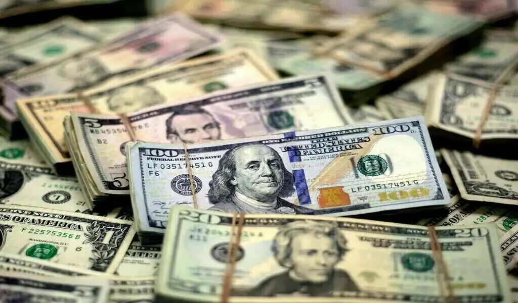 Dollar Holds Steady Ahead Of Fed Minutes, US Inflation Test