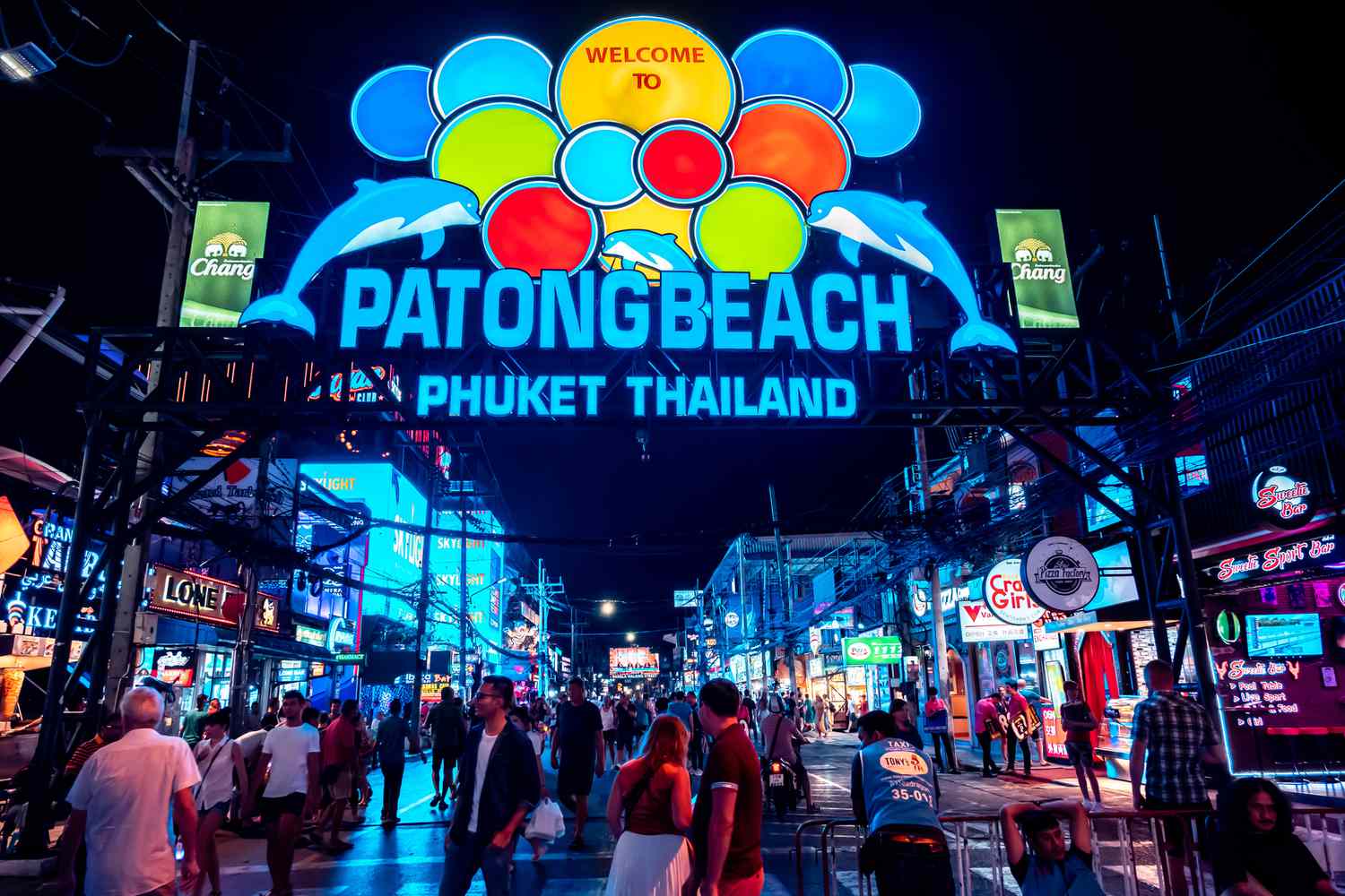 Phuket Nightlife Venues Push Later Closing Times Ahead of High Season