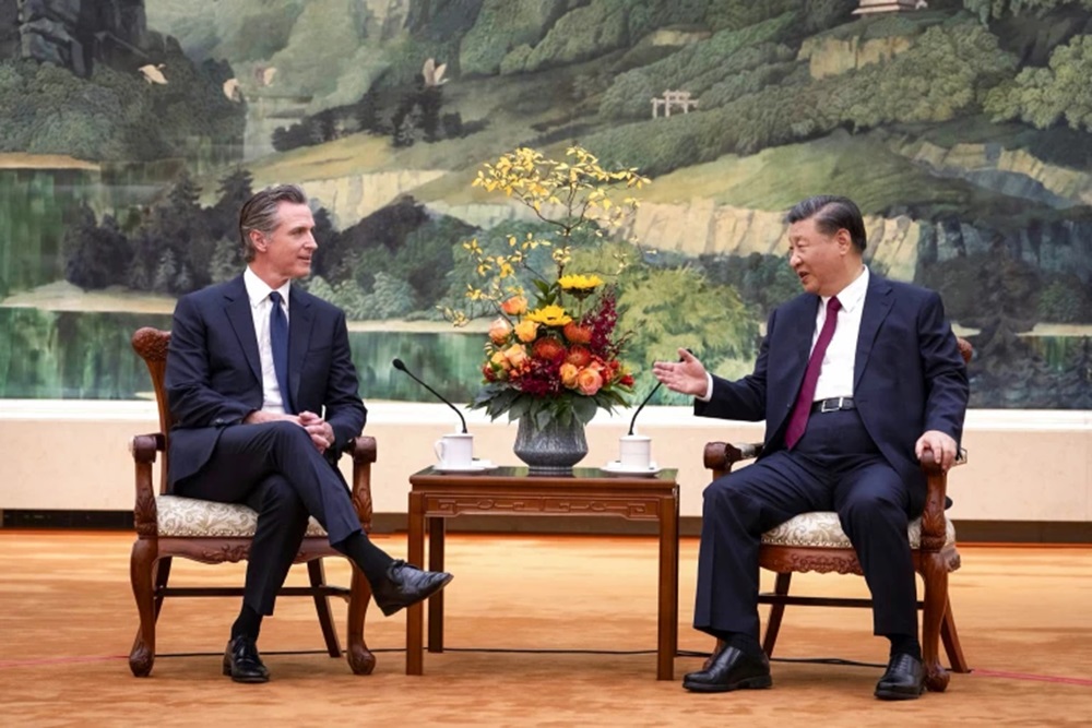 Pro-China California Governor Gavin Newsom Meets with Xi Jinping