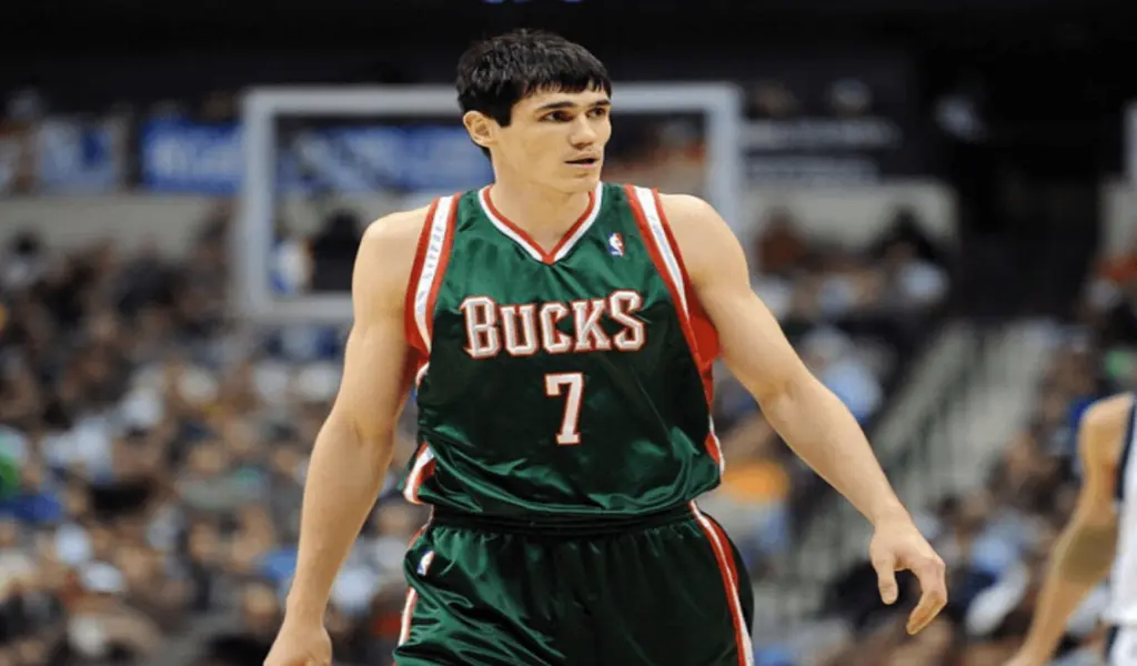 The Mysterious Story of an Uzbek basketball player in the NBA. Who is Ersan Ilyasova?
