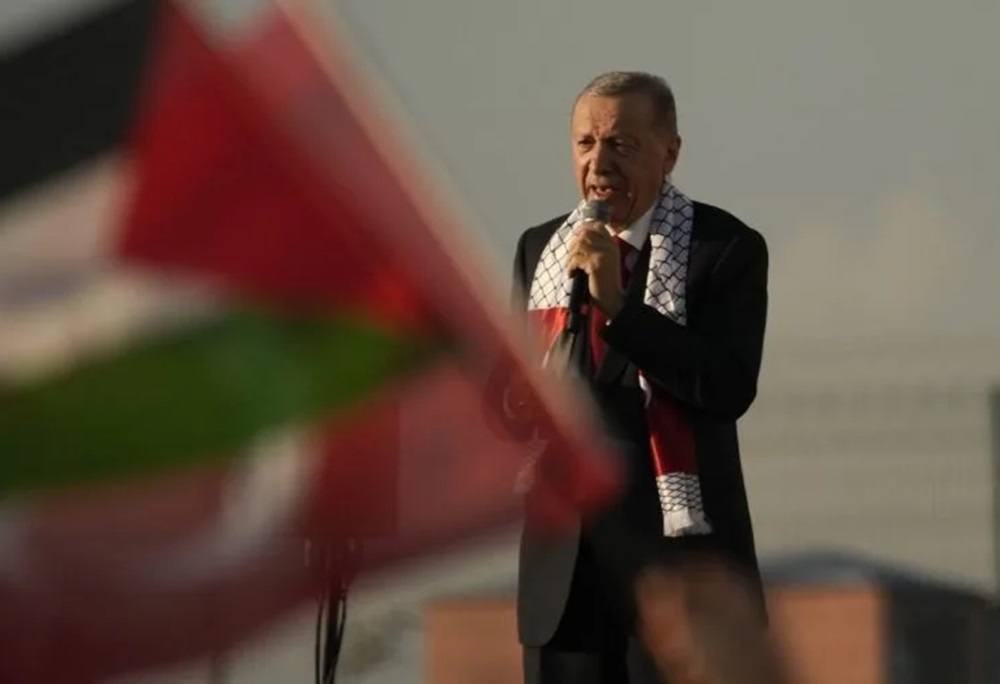 Turkey's Erdogan Throws Coals on the Gaza Fire Labeling Israel an Occupier