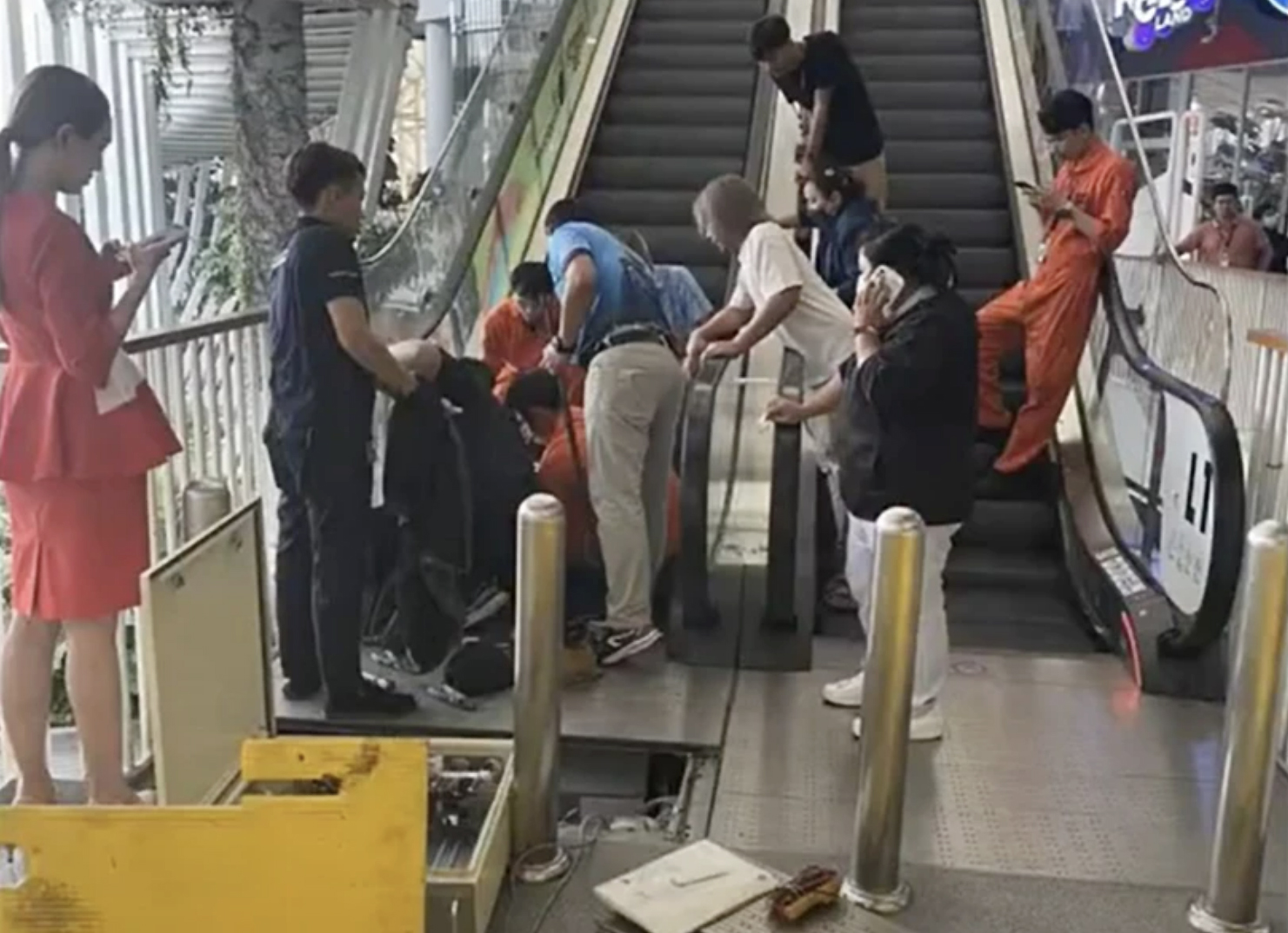 4-Year-Old Girl Rescued After Her Foot Caught in Escalator