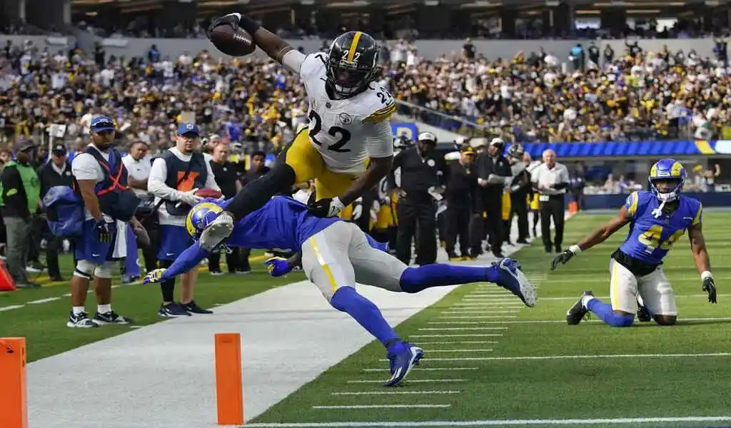 Steelers Rally To Beat The Rams 24-17 In The Fourth Quarter