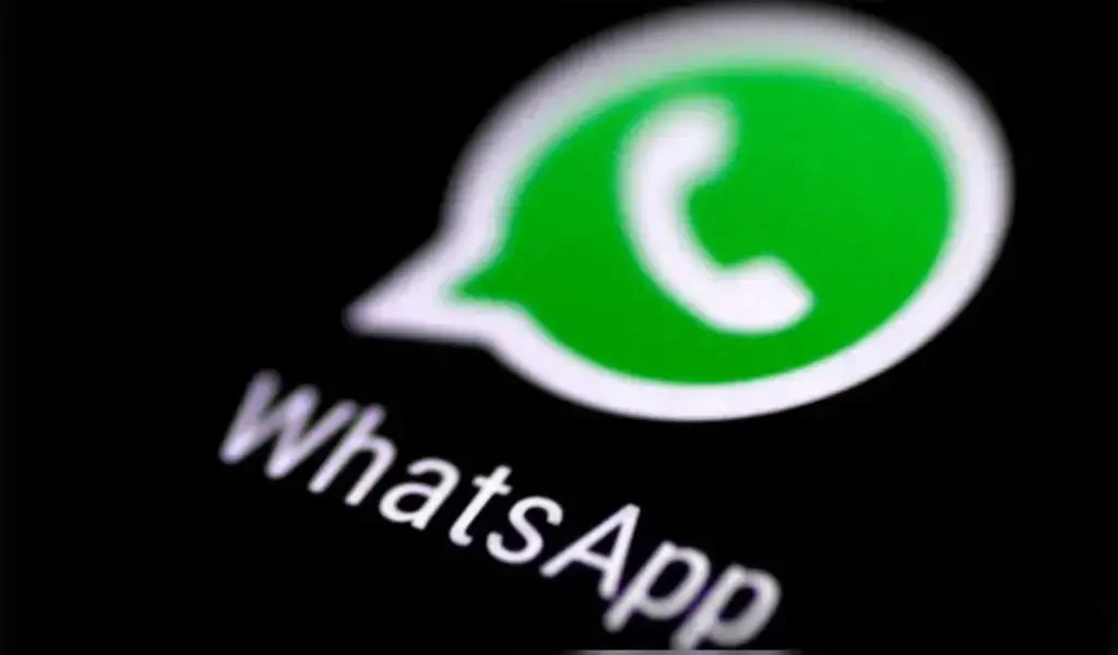 How Does WhatsApp's Privacy Checkup Feature Provide Security Control?