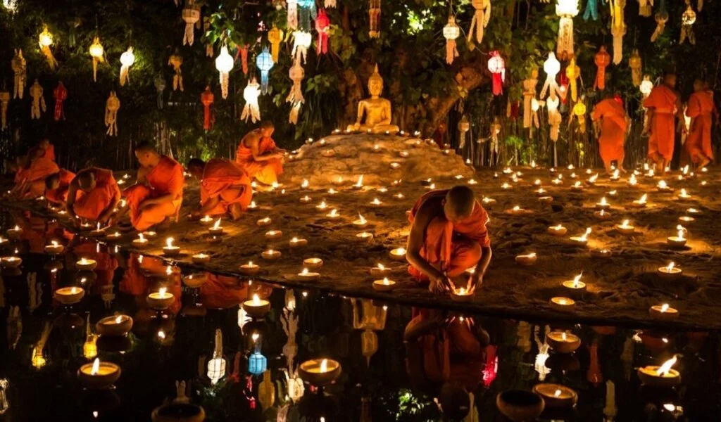 Bangkok opened 34 public parks for Loy Krathong festivities