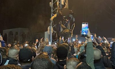 Palestinians Cheer Chanting "Allahu Akbar"