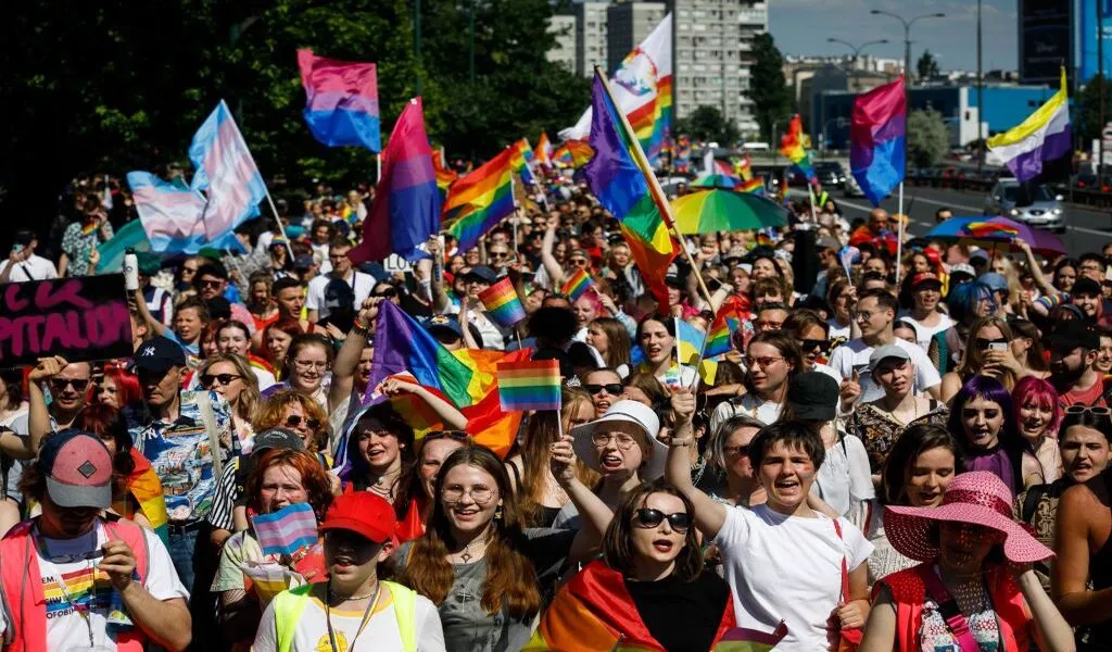 Russian Supreme Court to Decide on Extremist Label for LGBTQ Movement