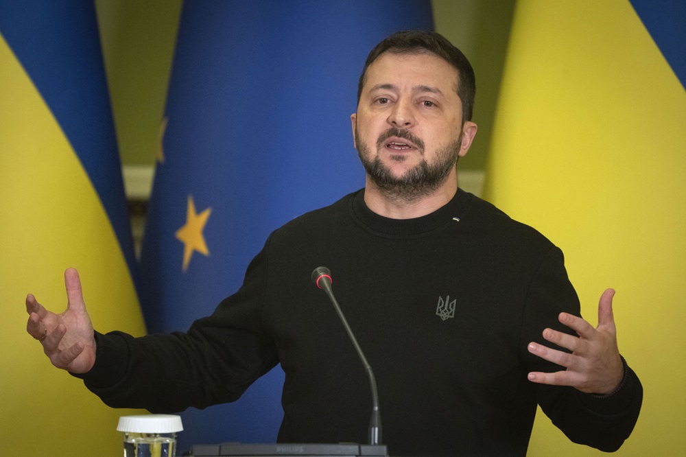 Ukrainians Zelenskyy Rules Out Holding Democratic Elections