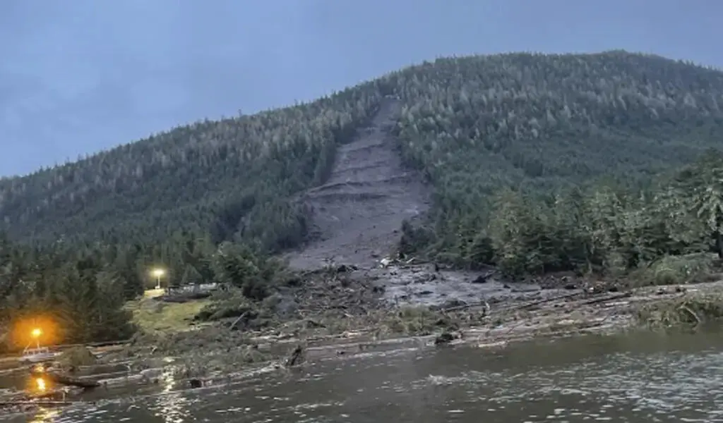 A Landslide In Alaska Kills At Least 3 People And Others Are Missing
