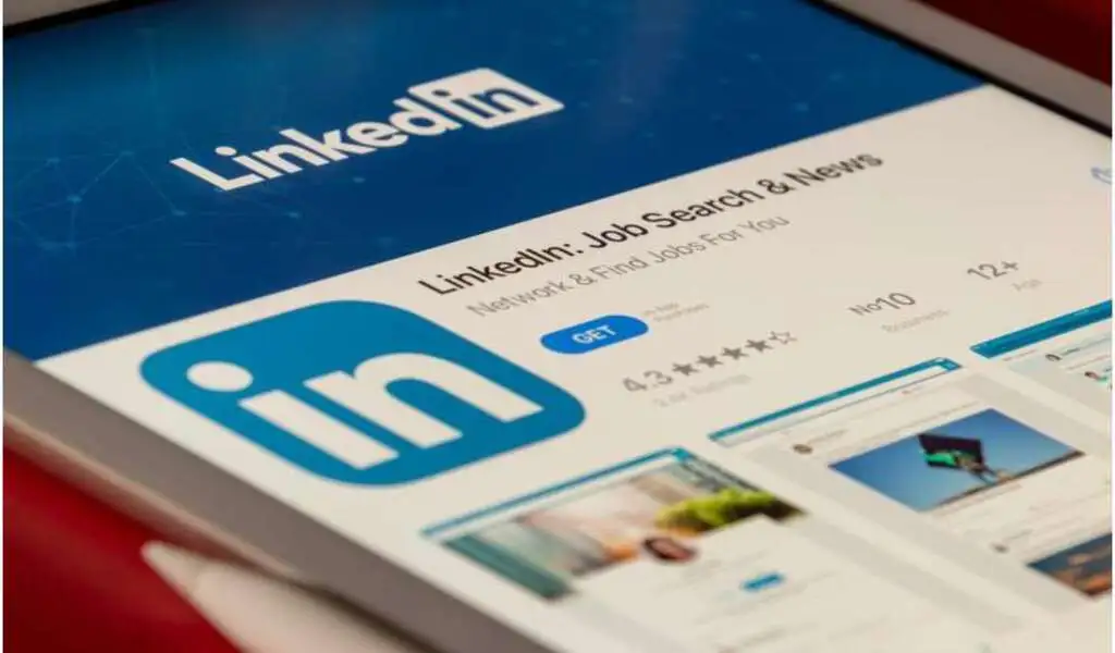 LinkedIn Can Trigger Imposter Syndrome, a Study Finds