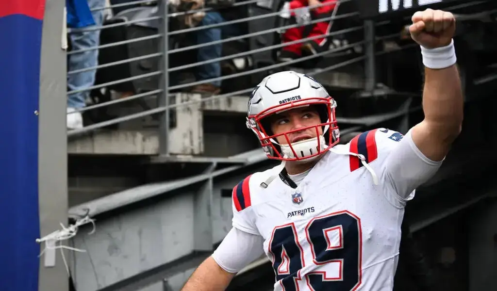 Army-Navy Game Is Unmatched, According To Patriots Long Snapper Joe Cardona.