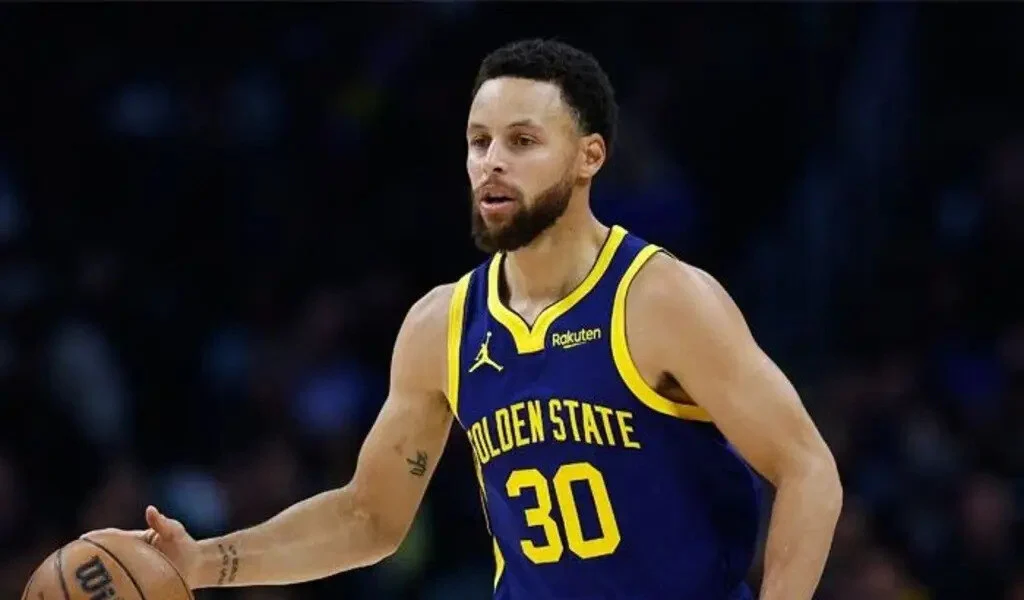 Warriors Beat The Nets With Steph Curry's Record-Breaking Performance