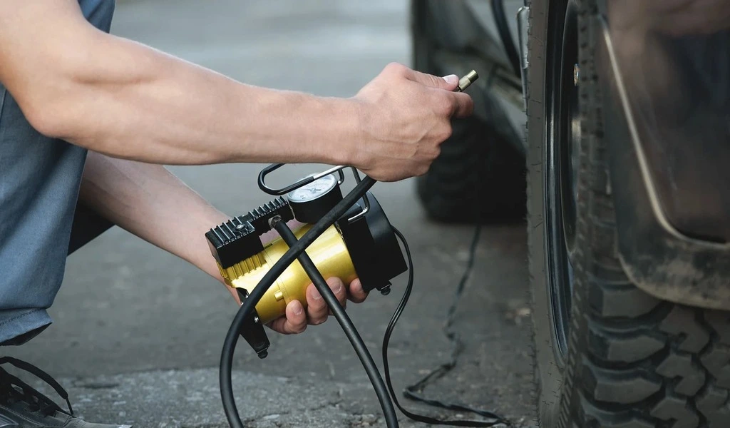 Best Manual Air Pumps for Car Tires - Your Ultimate Guide