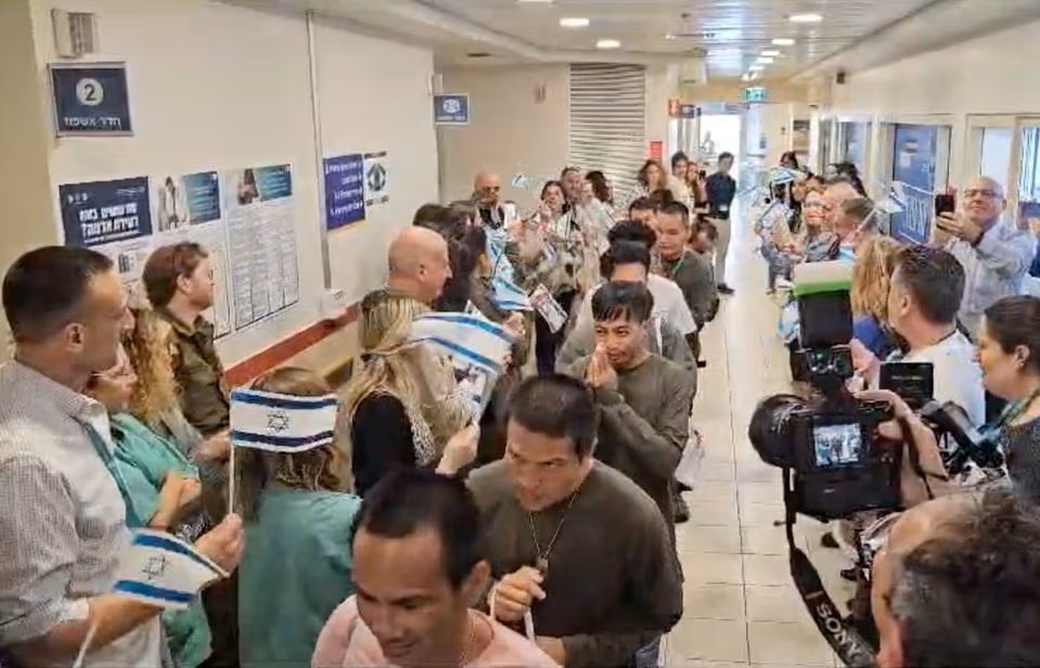 Hamas hostages return to Thailand