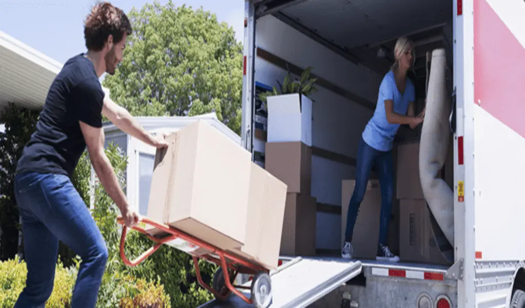 Moving on a Budget: 10 Smart Tips for Saving Money During a Move