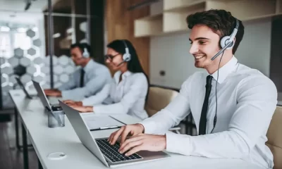 Navigating Contact Center Challenges in 2023: Insights from CallMiner's CX Landscape Report