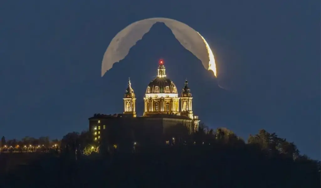 Turin Photographer's Extraordinary Moon Shot Wins NASA's Astronomy Picture of the Day for Christmas 2023