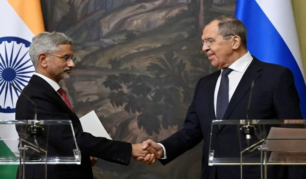 Russia And India To Collaborate On Military Equipment Production.