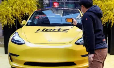 Hertz Shifts Strategy To Sell Electric Cars And Teslas