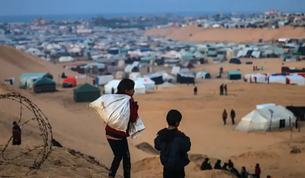 In South Gaza, Battles Rage As Heavy Rain Hits Displaced People