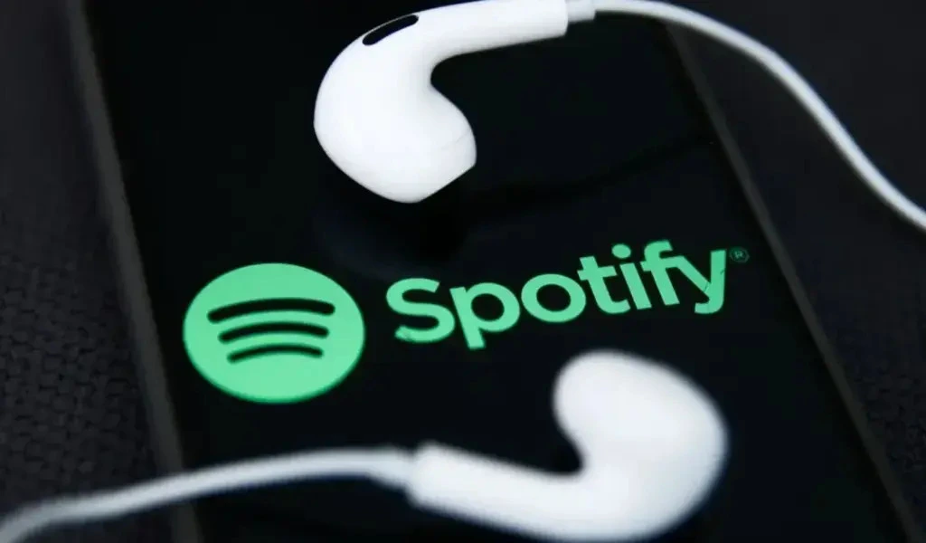 Spotify Critics Apple's 'Outrageous' 27% Commission
