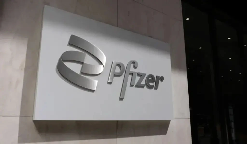 Pfizer Stock: Earn $500 A Month Ahead of Q4 Earnings