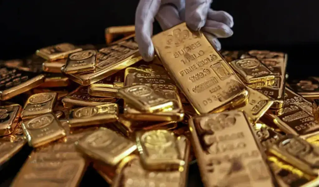 Gold Gains After Soft Economic Data As The US Dollar Falls