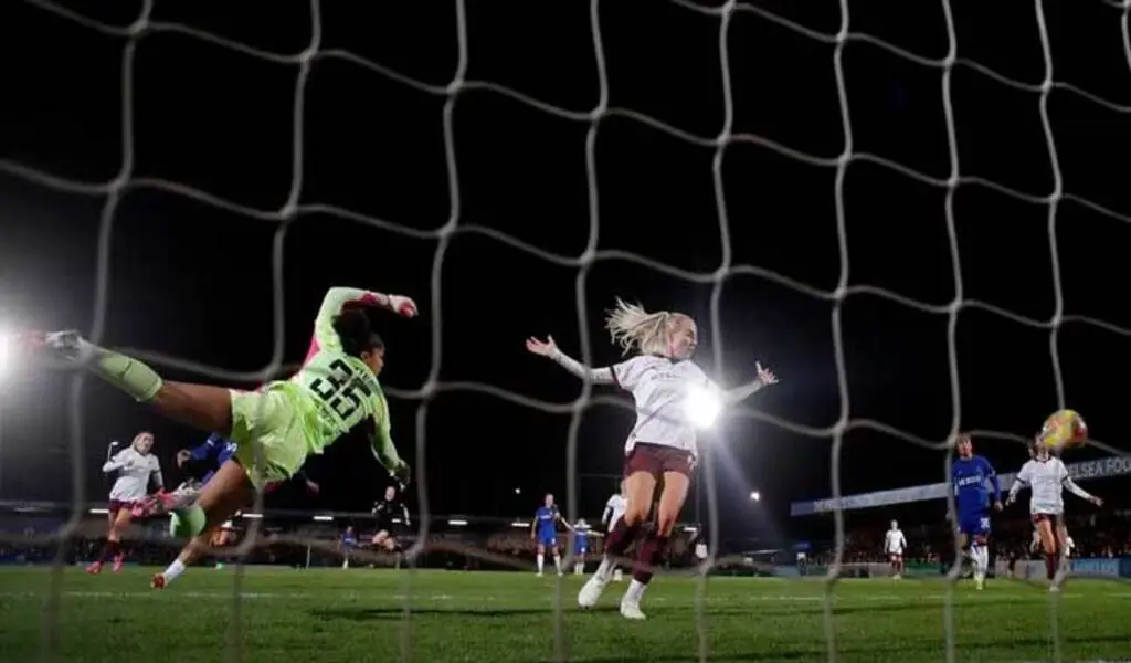 Chelsea Stuns Man City To Stay Level At The Top Of The WSL