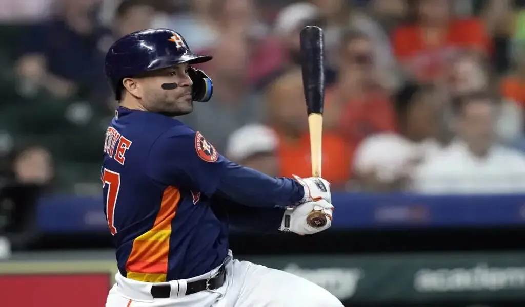 Houston Astros And Jose Altuve Extend Their Contract For $125 Million