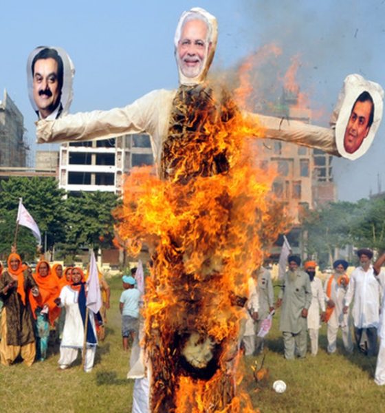 Farmers in India Burn Effigy of Modi Over Brutal Attacks from Police