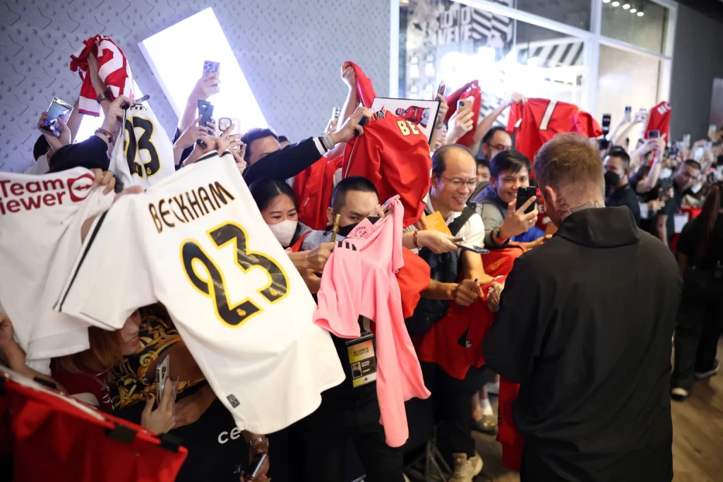 Football Fans Cheer on David Beckham at CentralWorld