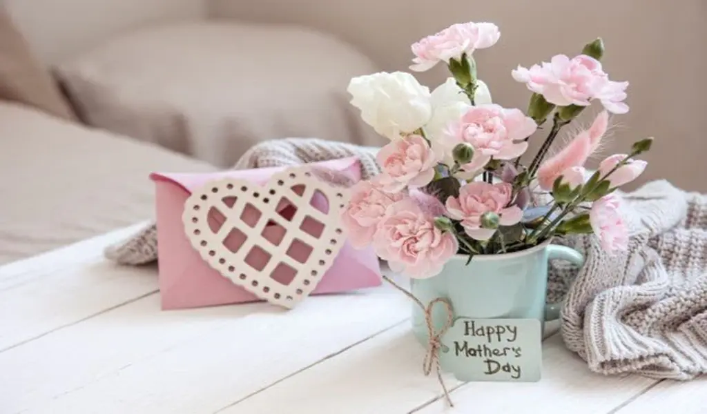 Surprise Her With Petals Unique Mother's Day Flower Delivery Ideas