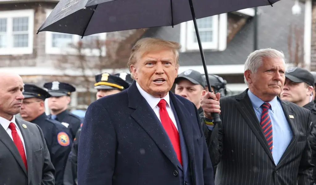 Trump Ordered $200 Worth Of Burgers From Long Island Drive-in - Vimarsana News