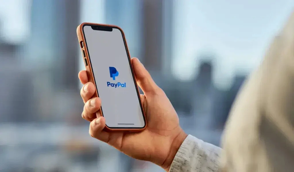 PayPal Partners With iWallet To Offer Flexible Payment Options