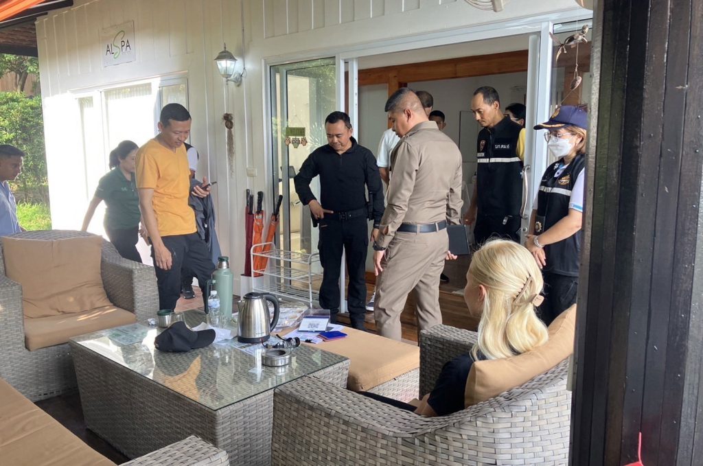 Russians held after police raid on illegal beauty clinic on Koh Samui