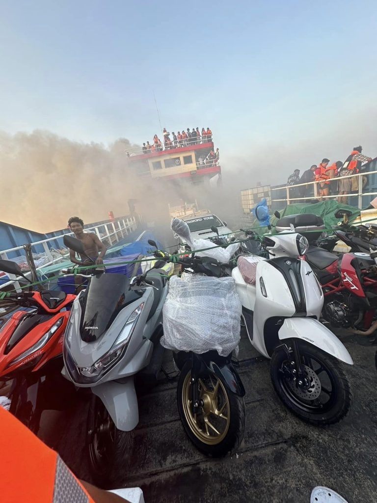 Ferry to Koh Tao catches fire