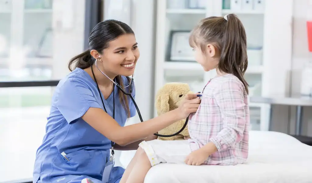 When to Visit a Paediatric Clinic vs. the Emergency Room?
