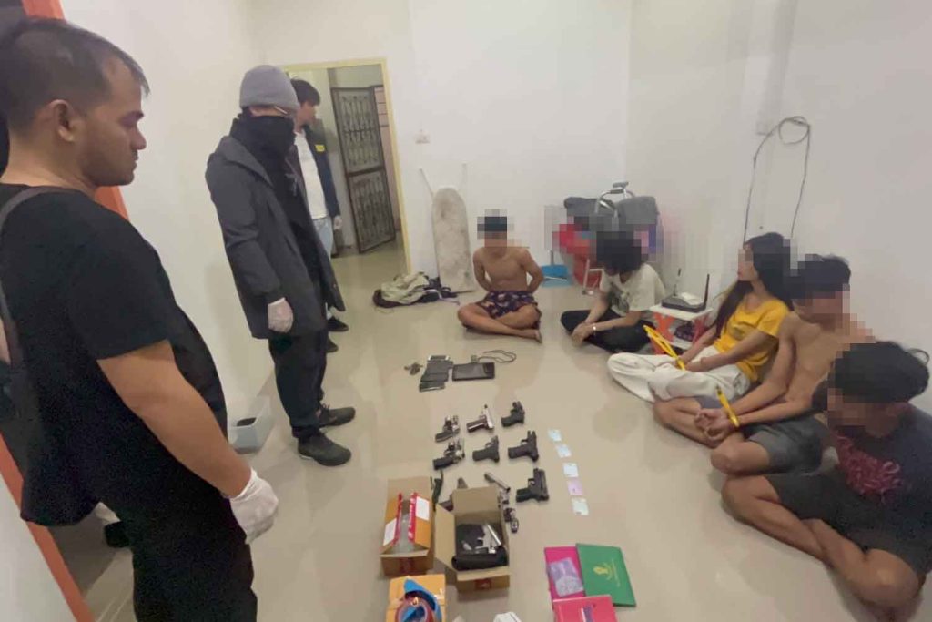 Police Arrest Youth Gang Seizing Drugs and Firearms
