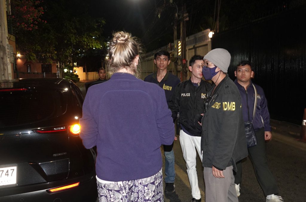 Bangkok Police Arrest French Woman
